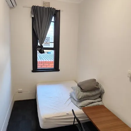 Emu Backpackers Perth - Note - Valid Passport Required For Check In-2